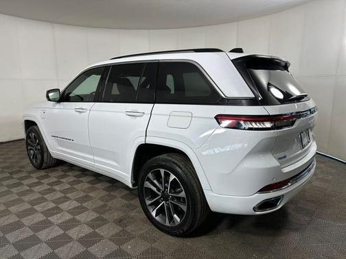 2023 Jeep Grand Cherokee 4xe Overland