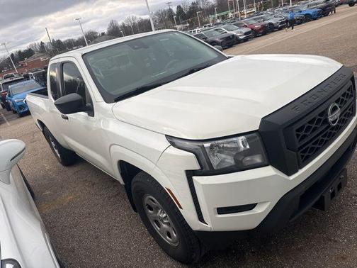 2022 Nissan Frontier S