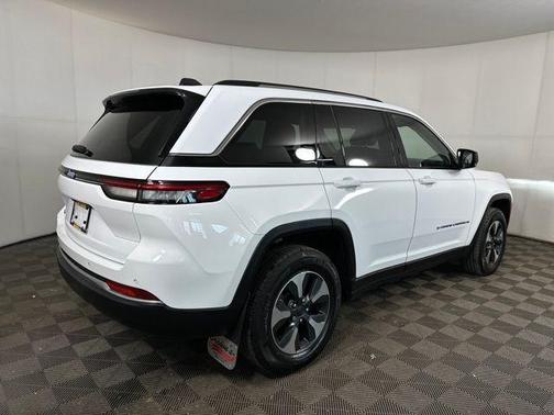 Bright White Clearcoat 2022 Jeep Grand Cherokee 4xe Base