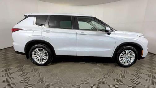 2023 Mitsubishi Outlander ES 2.5 S-AWC
