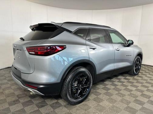 Sterling Gray Metallic 2024 Chevrolet Blazer 2LT