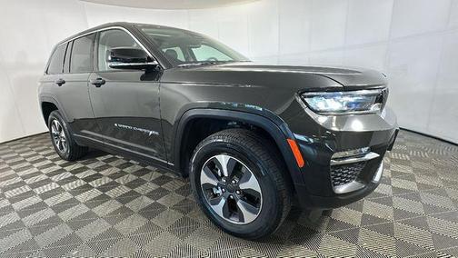 Rocky Mountain Pearlcoat 2023 Jeep Grand Cherokee 4xe Base