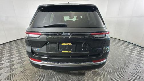 Rocky Mountain Pearlcoat 2023 Jeep Grand Cherokee 4xe Base