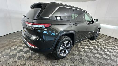 Rocky Mountain Pearlcoat 2023 Jeep Grand Cherokee 4xe Base