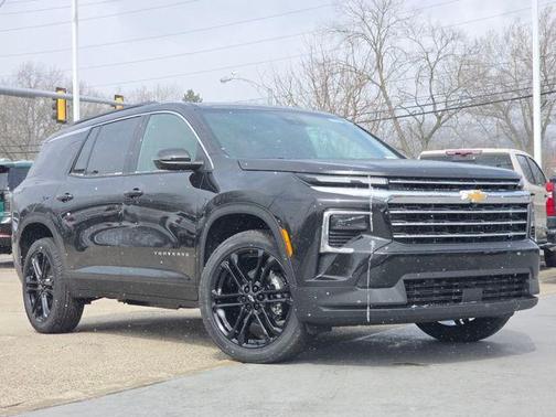 Mosaic Black Metallic 2026 Chevrolet Traverse LT