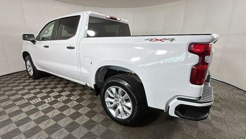 Summit White 2022 Chevrolet Silverado 1500 Custom