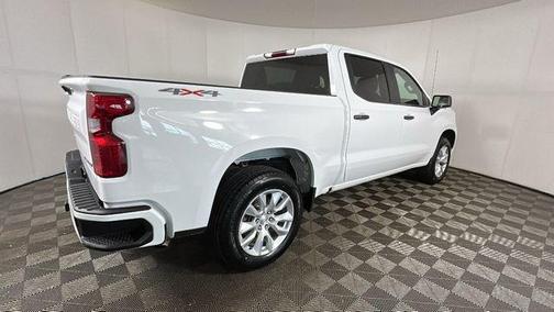 Summit White 2022 Chevrolet Silverado 1500 Custom