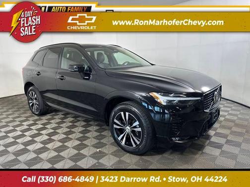 2024 Volvo XC60 B5 Core Dark Theme