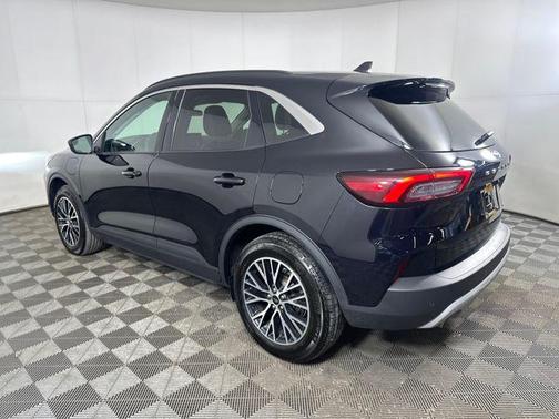 2023 Ford Escape PHEV SE