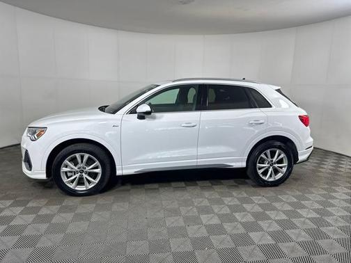 2023 Audi Q3 S line Premium