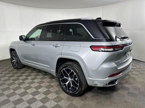 2022 Jeep Grand Cherokee 4xe Summit Reserve