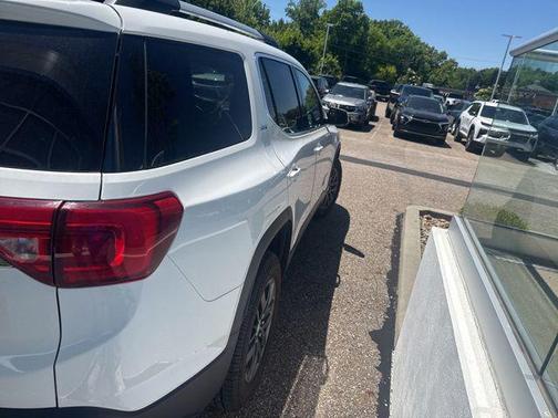 Summit White 2019 GMC Acadia SLT-1