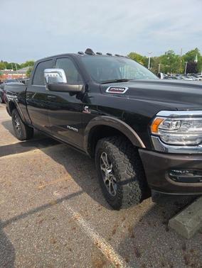 Diamond Black Crystal Pearlcoat 2024 RAM 2500 Longhorn