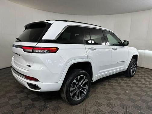 Bright White Clearcoat 2023 Jeep Grand Cherokee 4xe Overland