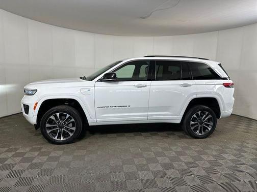 Bright White Clearcoat 2023 Jeep Grand Cherokee 4xe Overland