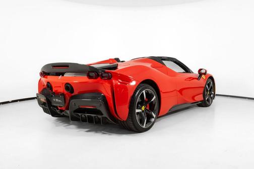 2023 Ferrari SF90 Spider 