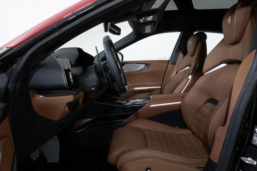 2025 Ferrari Purosangue 