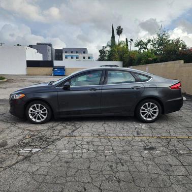 2020 Ford Fusion Hybrid SE
