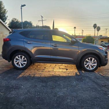 2019 Hyundai TUCSON SE