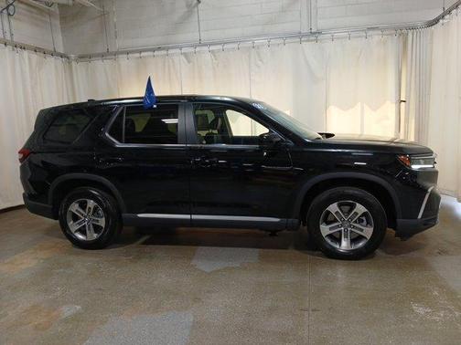 2023 Honda Pilot EX-L 8-Passenger