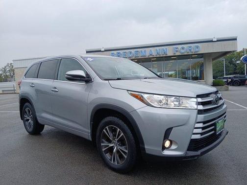 Celestial Silver 2018 Toyota Highlander LE Plus