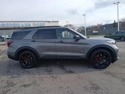 Carbonized Gray 2022 Ford Explorer ST