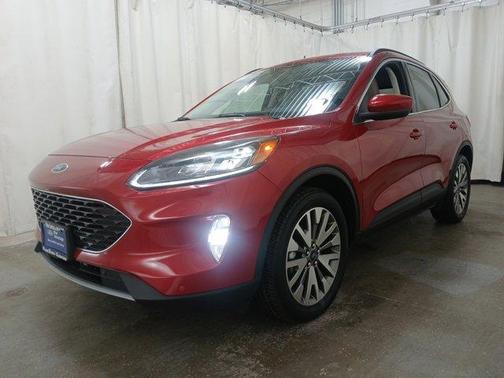 2022 Ford Escape Titanium Hybrid