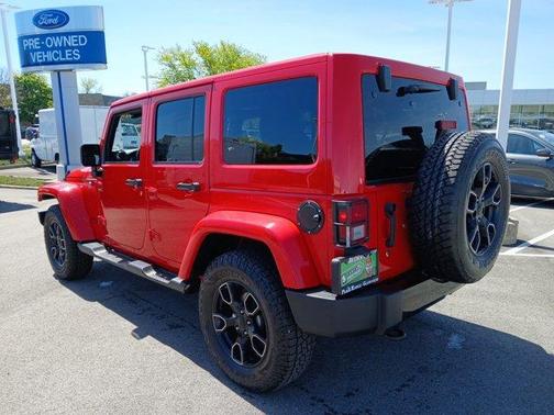 Firecracker Red Clearcoat 2018 Jeep Wrangler JK Unlimited Altitude