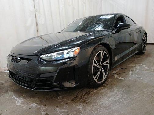 2023 Audi e-tron GT Premium Plus