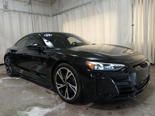 2023 Audi e-tron GT Premium Plus