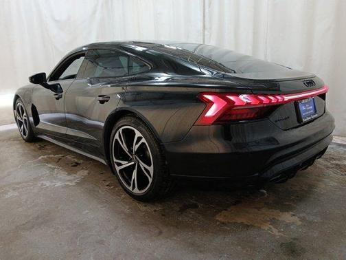 2023 Audi e-tron GT Premium Plus