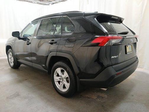 2020 Toyota RAV4 Hybrid LE