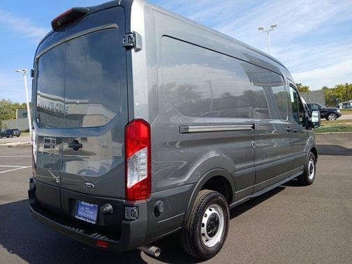 2024 Ford Transit-250 148 WB Medium Roof Cargo