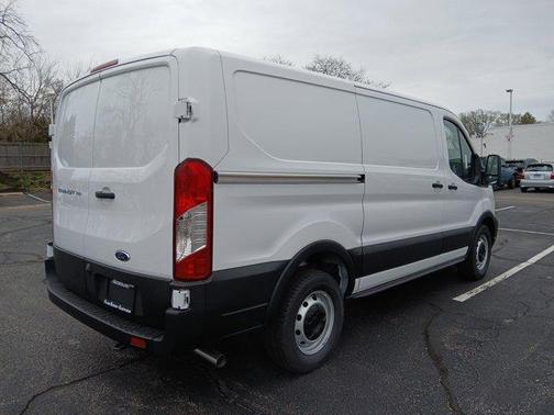 2025 Ford Transit-150 