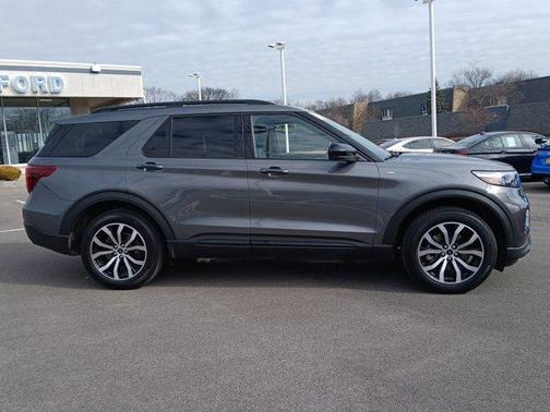 2023 Ford Explorer ST-Line