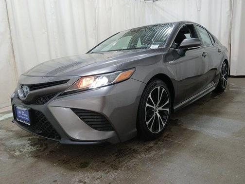 2019 Toyota Camry Hybrid SE