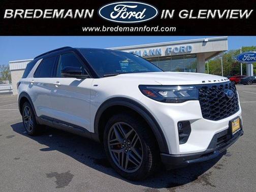 Star White 2025 Ford Explorer ST-Line