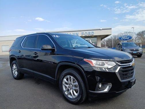 Mosaic Black Metallic 2018 Chevrolet Traverse LS