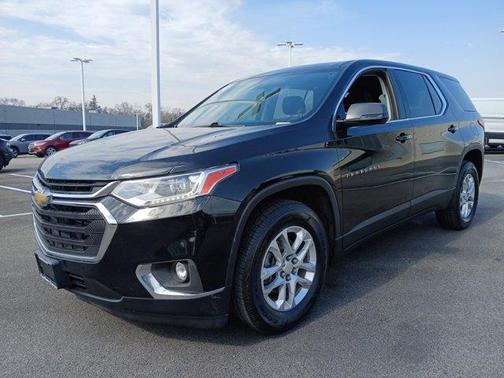 Mosaic Black Metallic 2018 Chevrolet Traverse LS