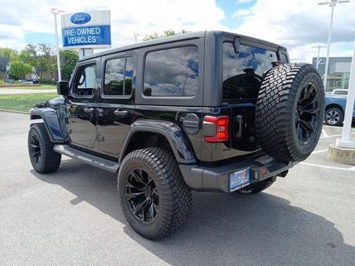 Black Clearcoat 2020 Jeep Wrangler Unlimited Sahara