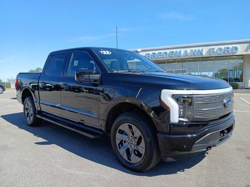 Agate Black 2023 Ford F-150 Lightning LARIAT