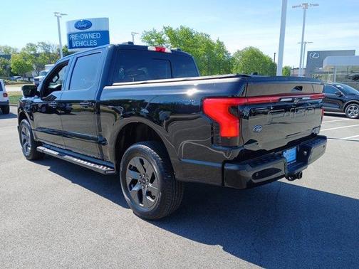 Agate Black 2023 Ford F-150 Lightning LARIAT