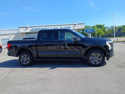 Agate Black 2023 Ford F-150 Lightning LARIAT