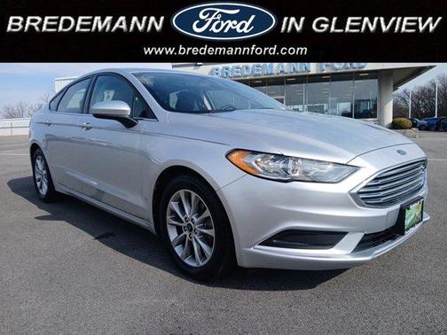 Ingot Silver Metallic 2017 Ford Fusion SE