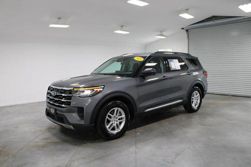 Carbonized Gray Metallic 2025 Ford Explorer Active