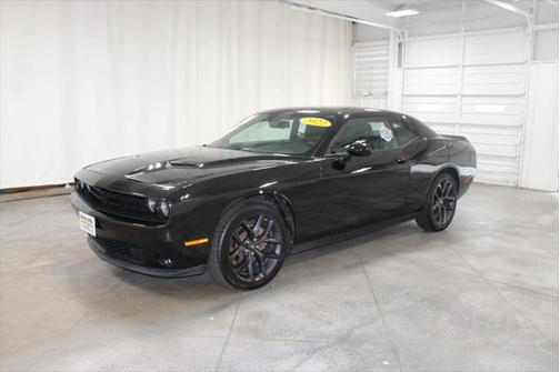 2022 Dodge Challenger SXT