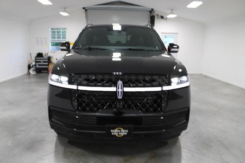 Um 2027 Lincoln Navigator Reserve