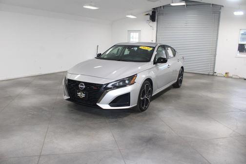 2024 Nissan Altima SR FWD