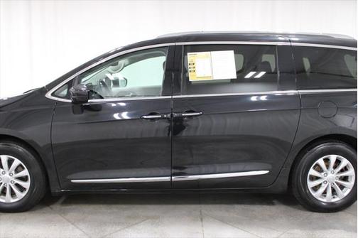 2018 Chrysler Pacifica Touring-L