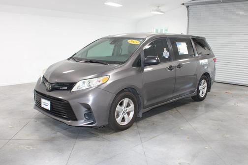 2019 Toyota Sienna SE